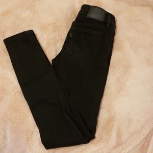 Levi's 711 Distressed Skinny Jeans